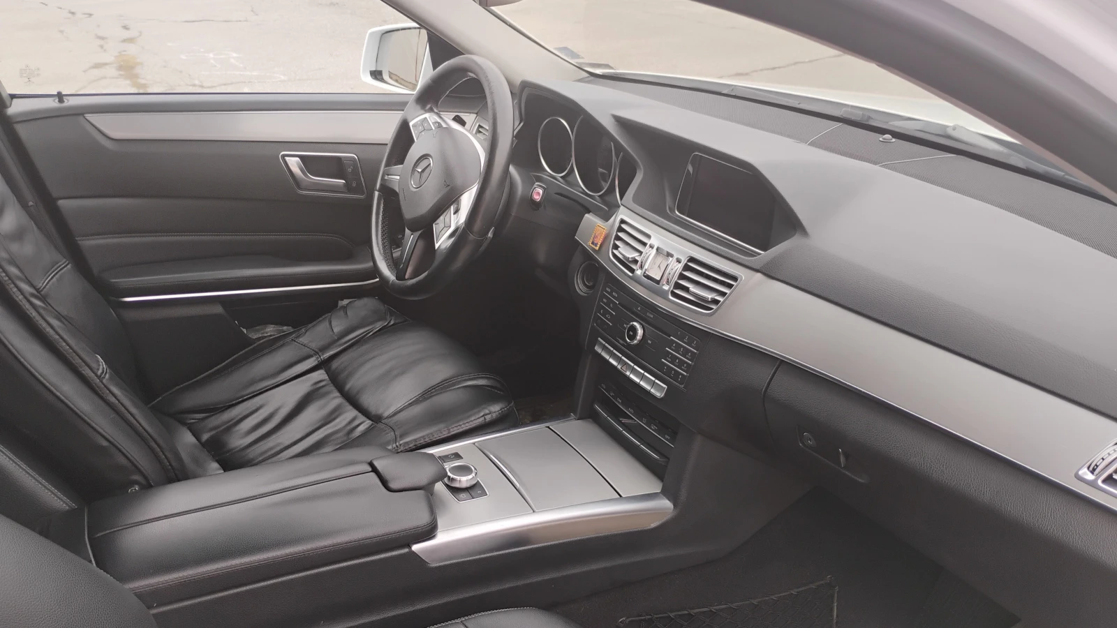 Mercedes-Benz E 200, снимка 7 - Автомобили и джипове - 53934024