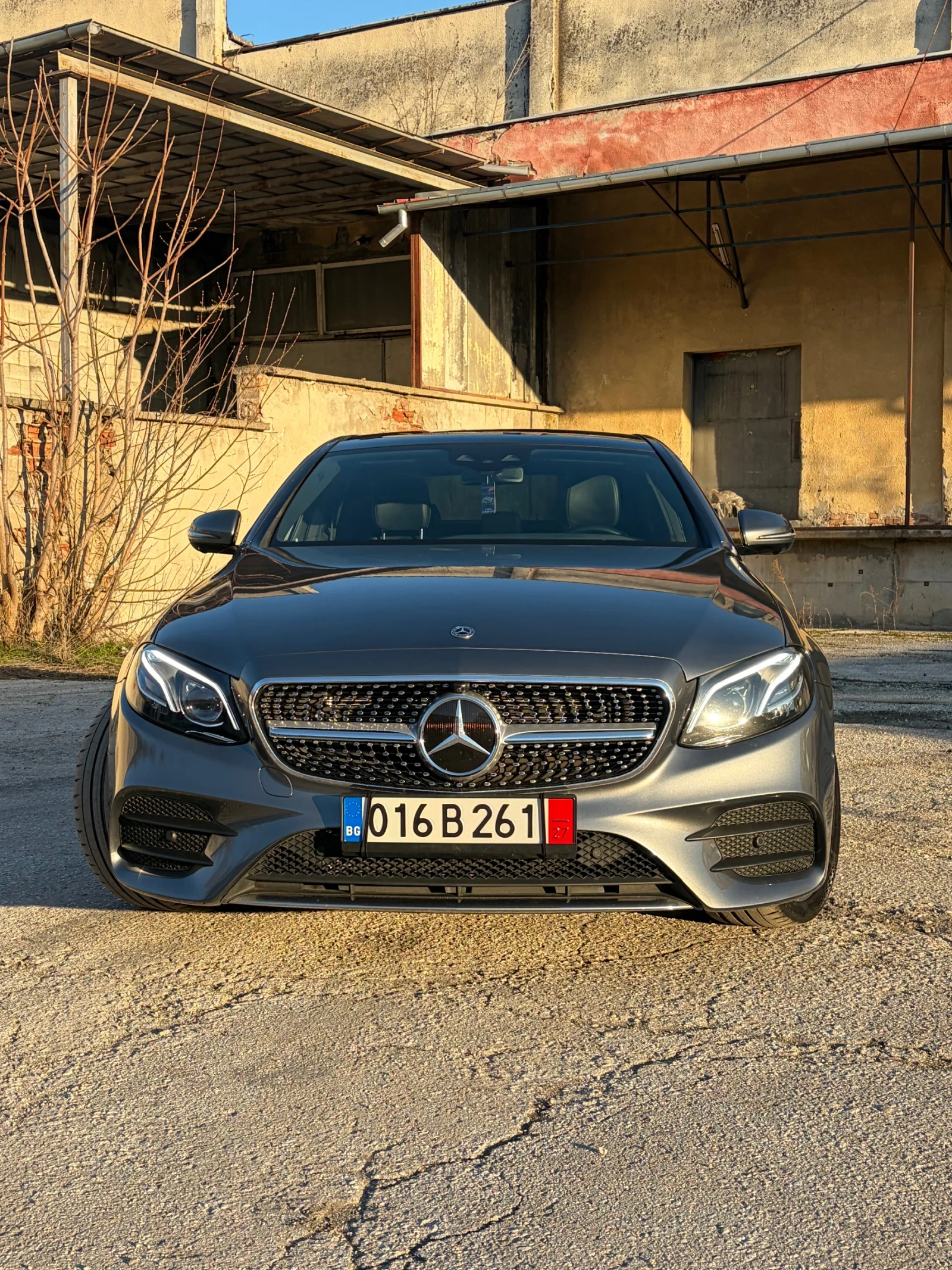 Mercedes-Benz E 350 74000kmAMG 4Matic Pano BURMASTER Head up, снимка 4 - Автомобили и джипове - 54196209