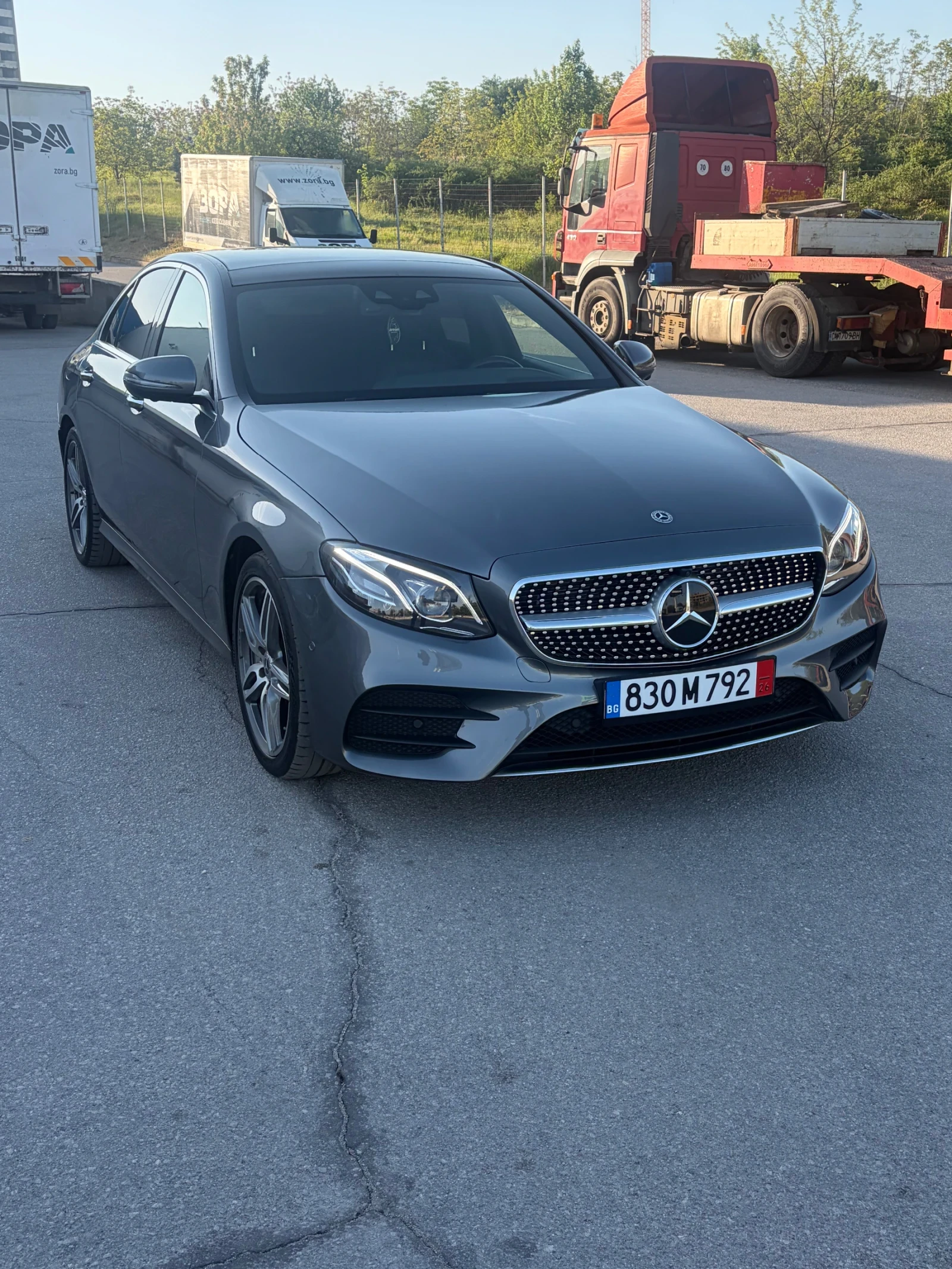 Mercedes-Benz E 350 74000kmAMG 4Matic Pano BURMASTER Head up