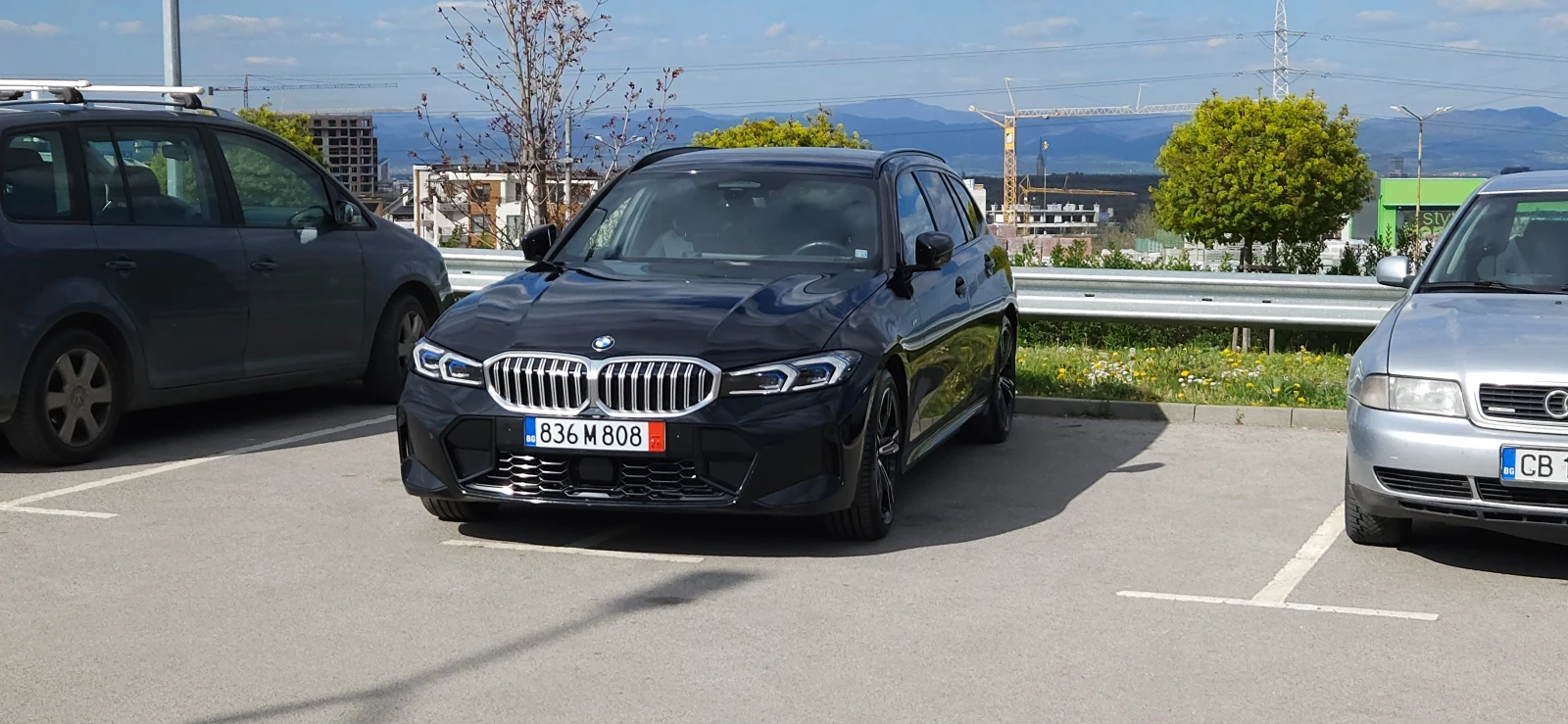 BMW 320 xDrive | M-Sport | HUD | Harman Kardon | Гаранция, снимка 4 - Автомобили и джипове - 54295580