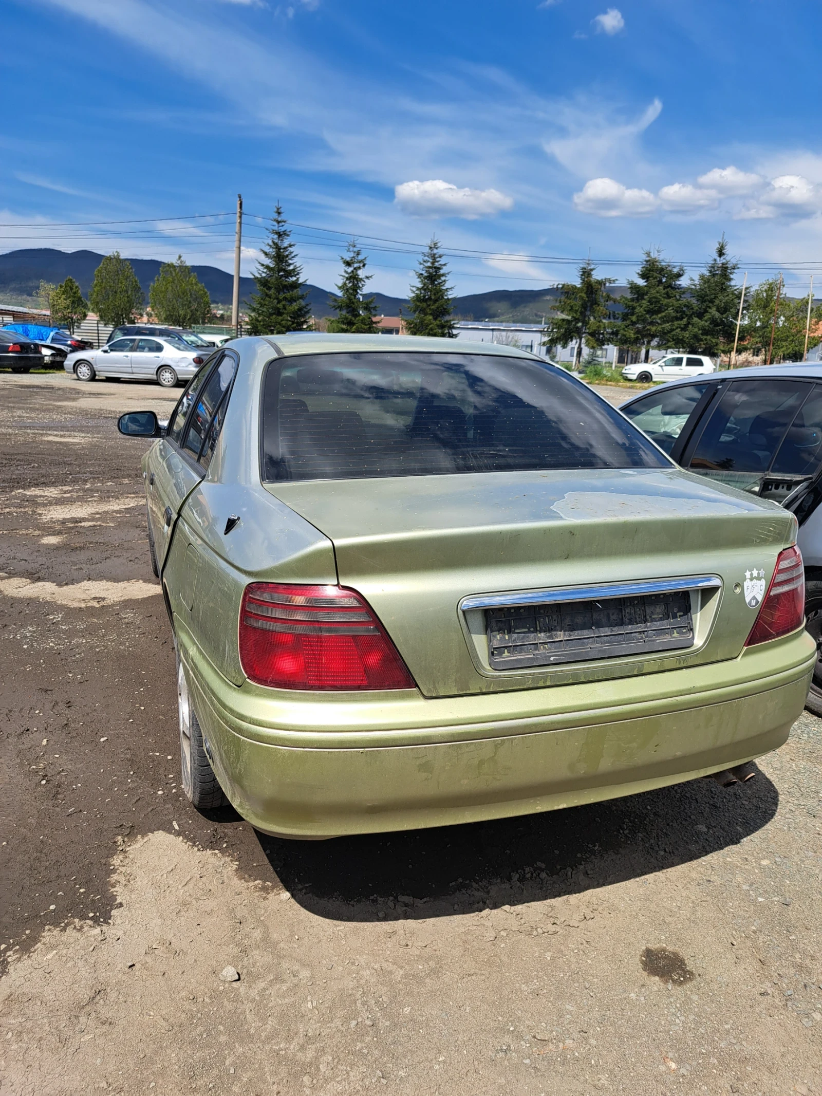 Honda Accord 1.8, снимка 3 - Автомобили и джипове - 54428356