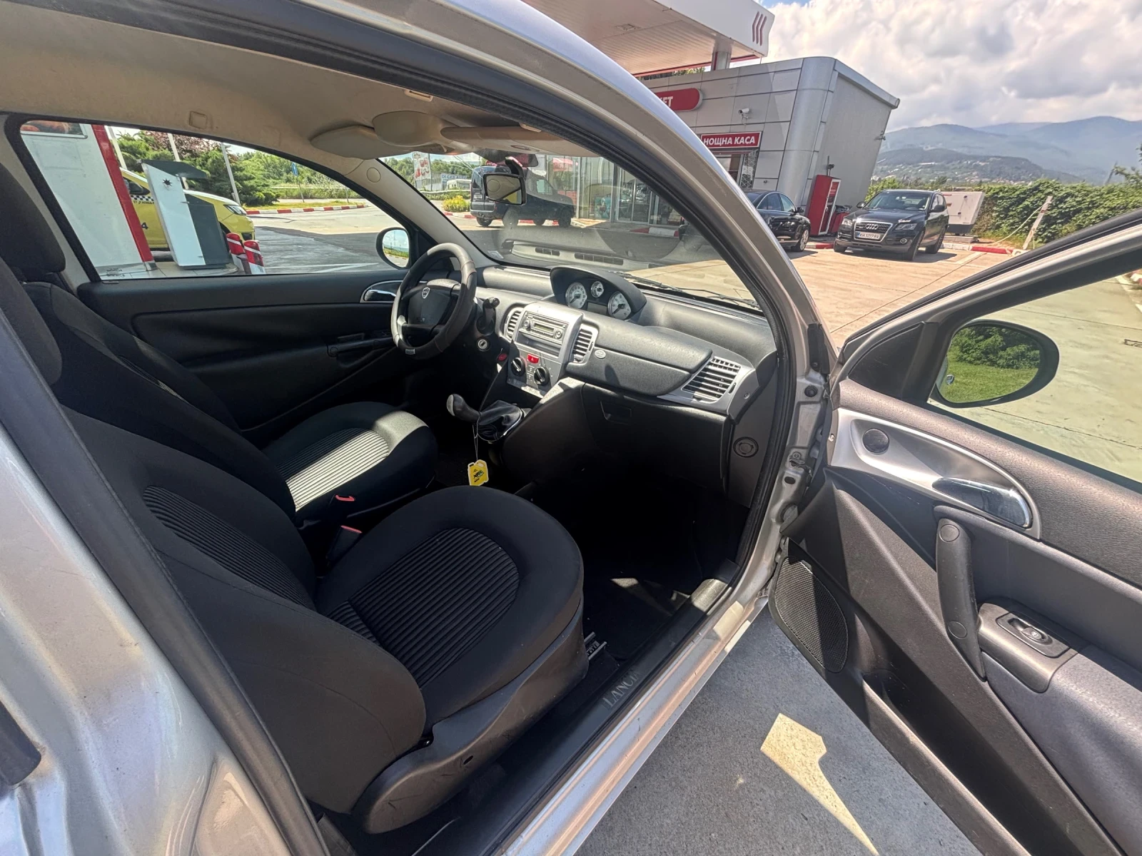 Lancia Ypsilon 1.3mjet Euro 5A, снимка 8 - Автомобили и джипове - 54772762