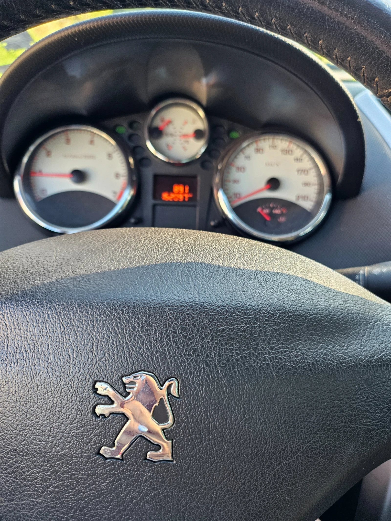Peugeot 207, снимка 2 - Автомобили и джипове - 54879692