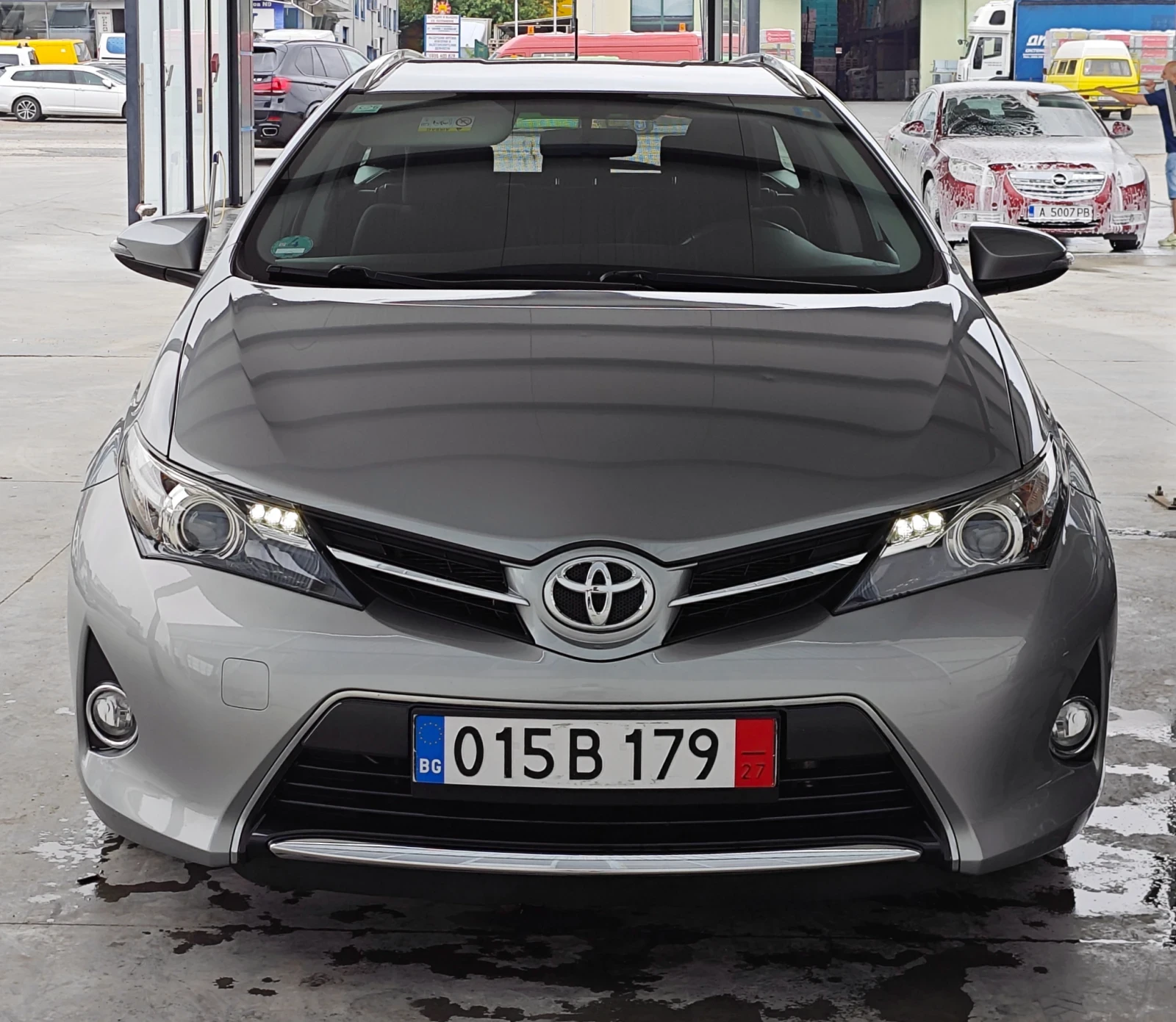 Toyota Auris 1.6-Швейцария, снимка 2 - Автомобили и джипове - 54905699