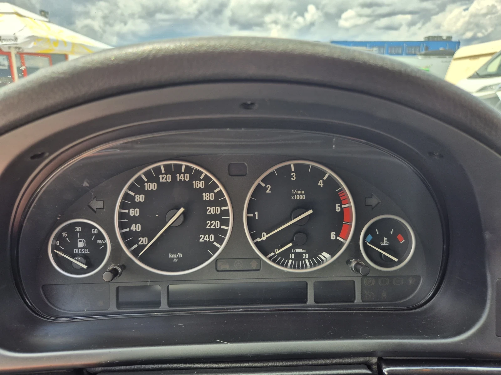 BMW 525 5скорости 🔝, снимка 13 - Автомобили и джипове - 55249459