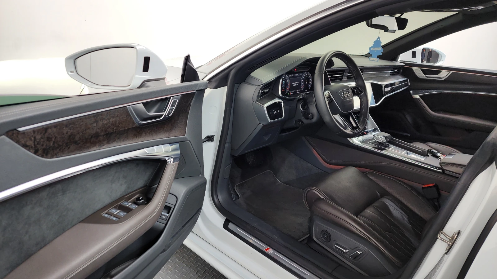 Audi A7 55 TFSI quattro* SOFT CLOSE* МАСАЖ* КРАЙНА ЦЕНА, снимка 10 - Автомобили и джипове - 55336549