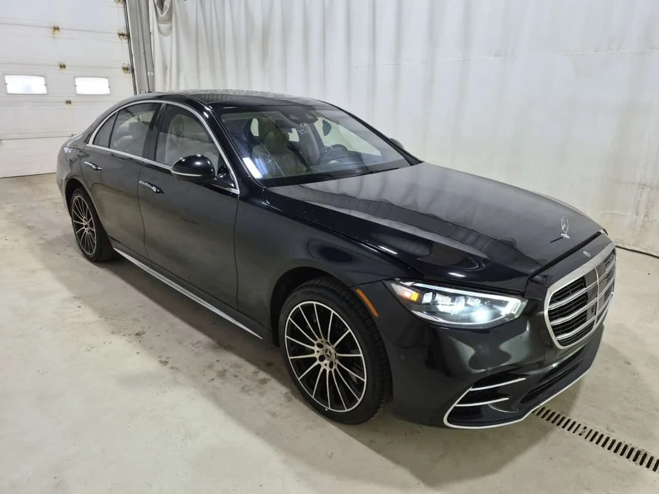 Mercedes-Benz S 500 * AMG Line * CARFAX * Един собственик * , снимка 2 - Автомобили и джипове - 55636695