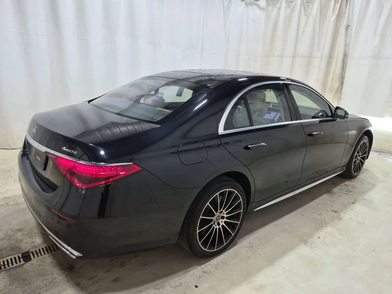 Mercedes-Benz S 500 * AMG Line * CARFAX * Един собственик * , снимка 3 - Автомобили и джипове - 55636695