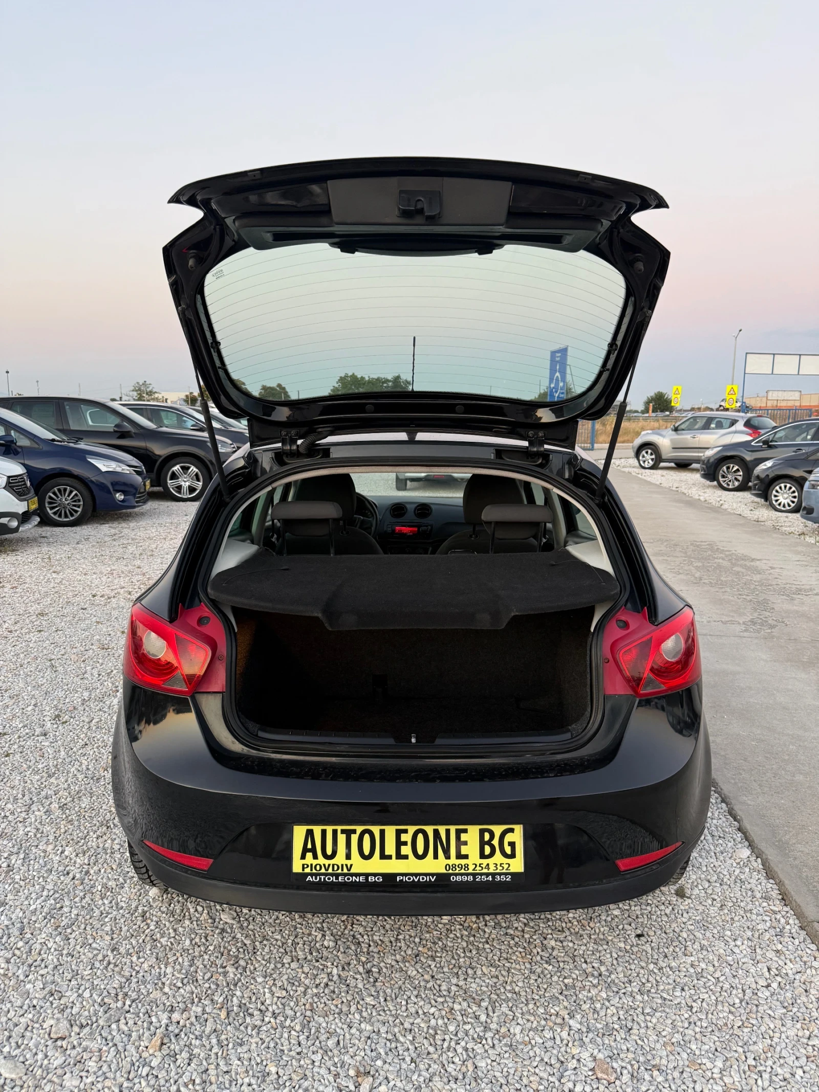 Seat Ibiza 1.2 TDi, снимка 13 - Автомобили и джипове - 55650366