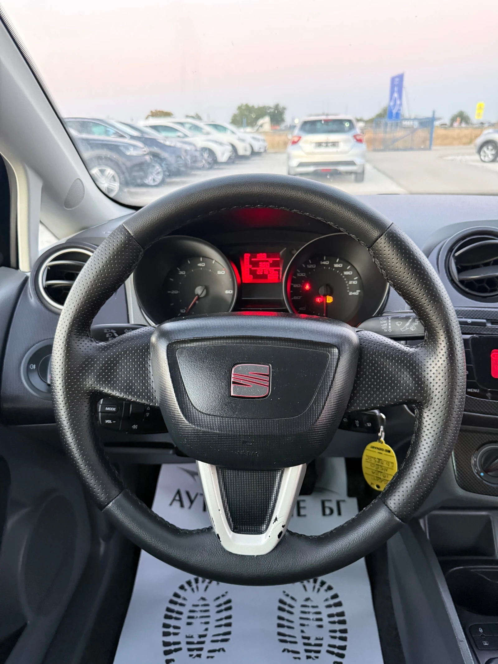 Seat Ibiza 1.2 TDi, снимка 11 - Автомобили и джипове - 55650366