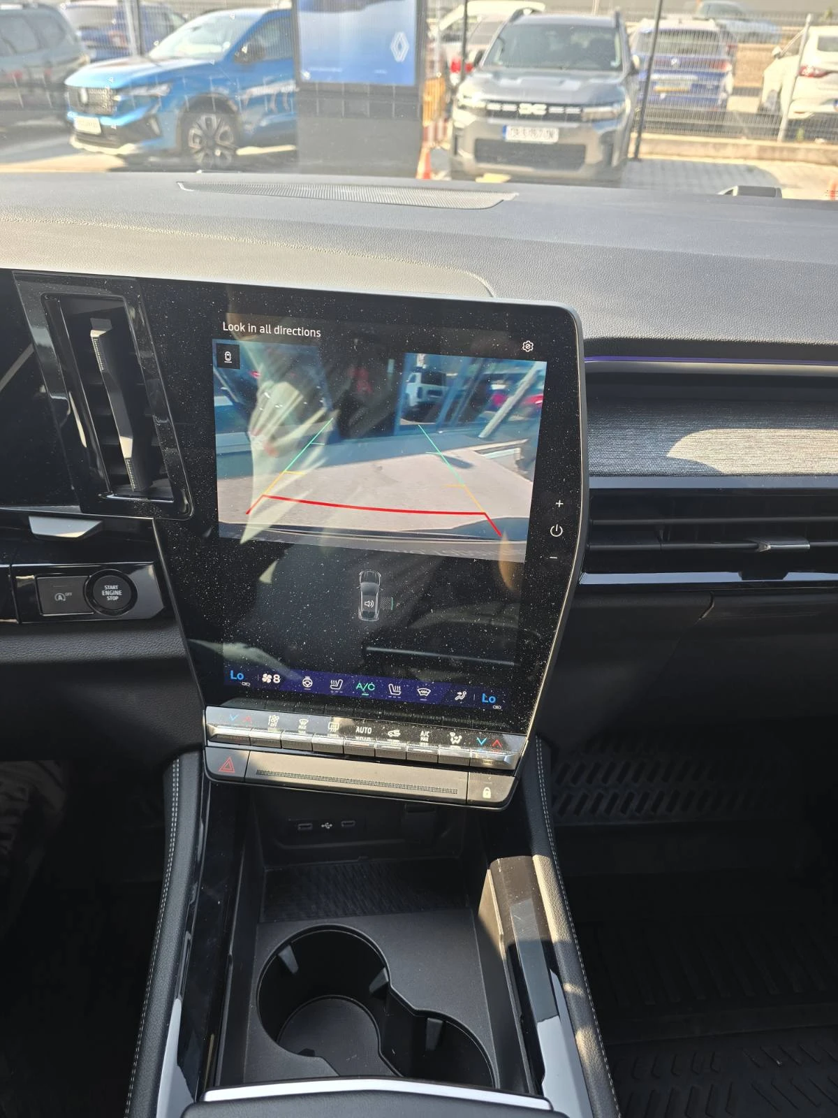 Renault Austral 1.3 TCe 158 HYBRID, снимка 11 - Автомобили и джипове - 55833952