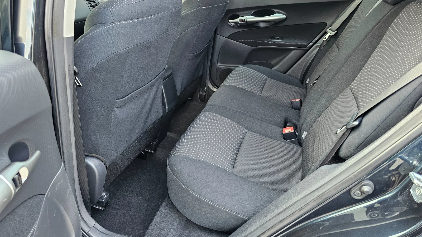 Toyota Auris 1.6 Valvematic/Travel/Navi/Kam./Euro5/114 000km.!, снимка 12 - Автомобили и джипове - 55925251