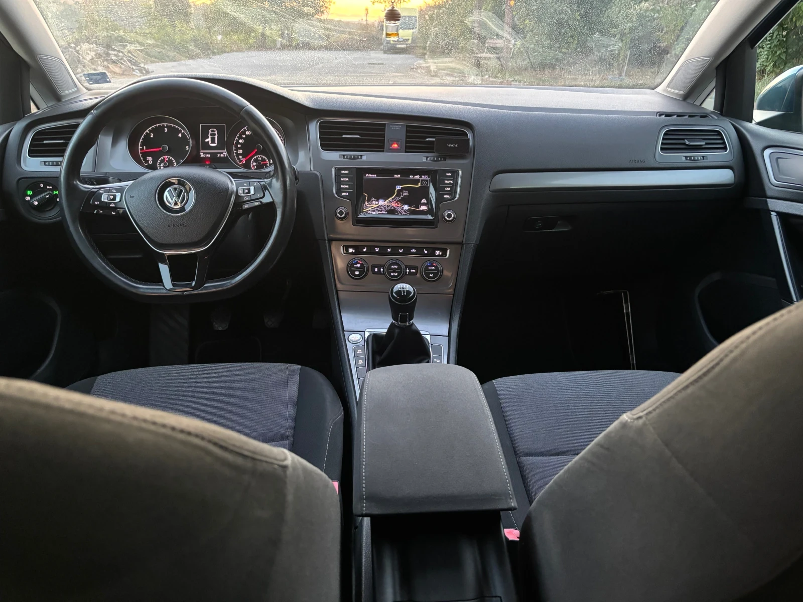 VW Golf, снимка 10 - Автомобили и джипове - 56140309