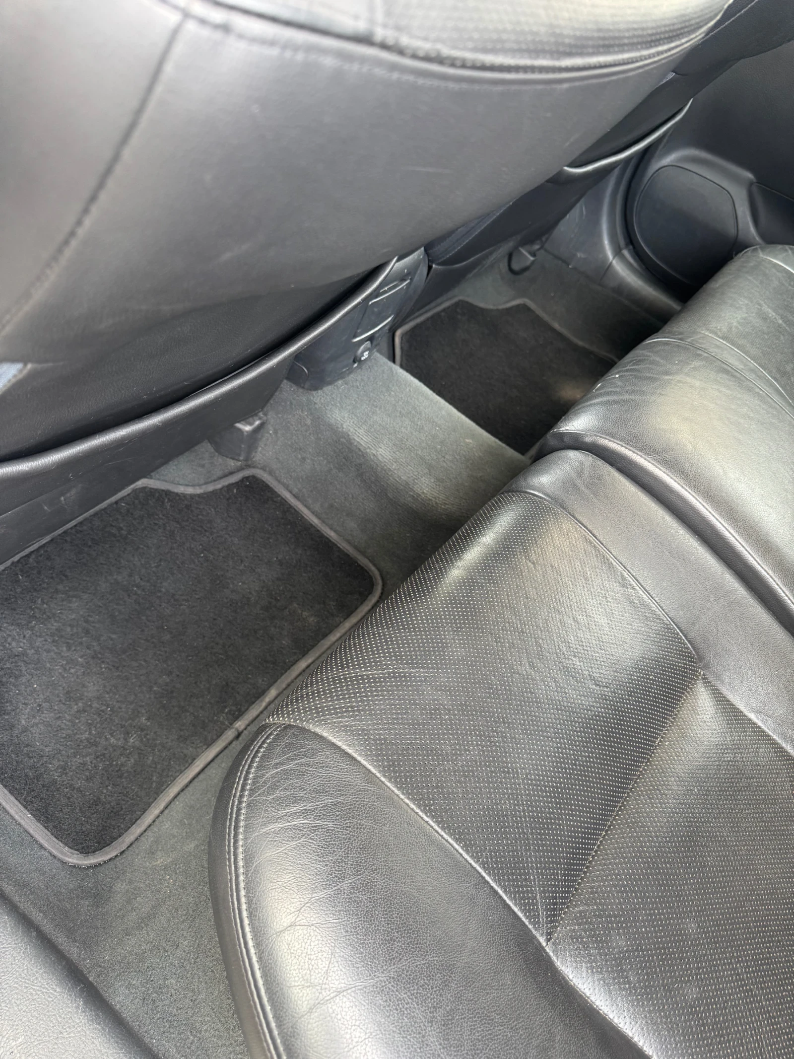 Toyota Avensis, снимка 16 - Автомобили и джипове - 56164895