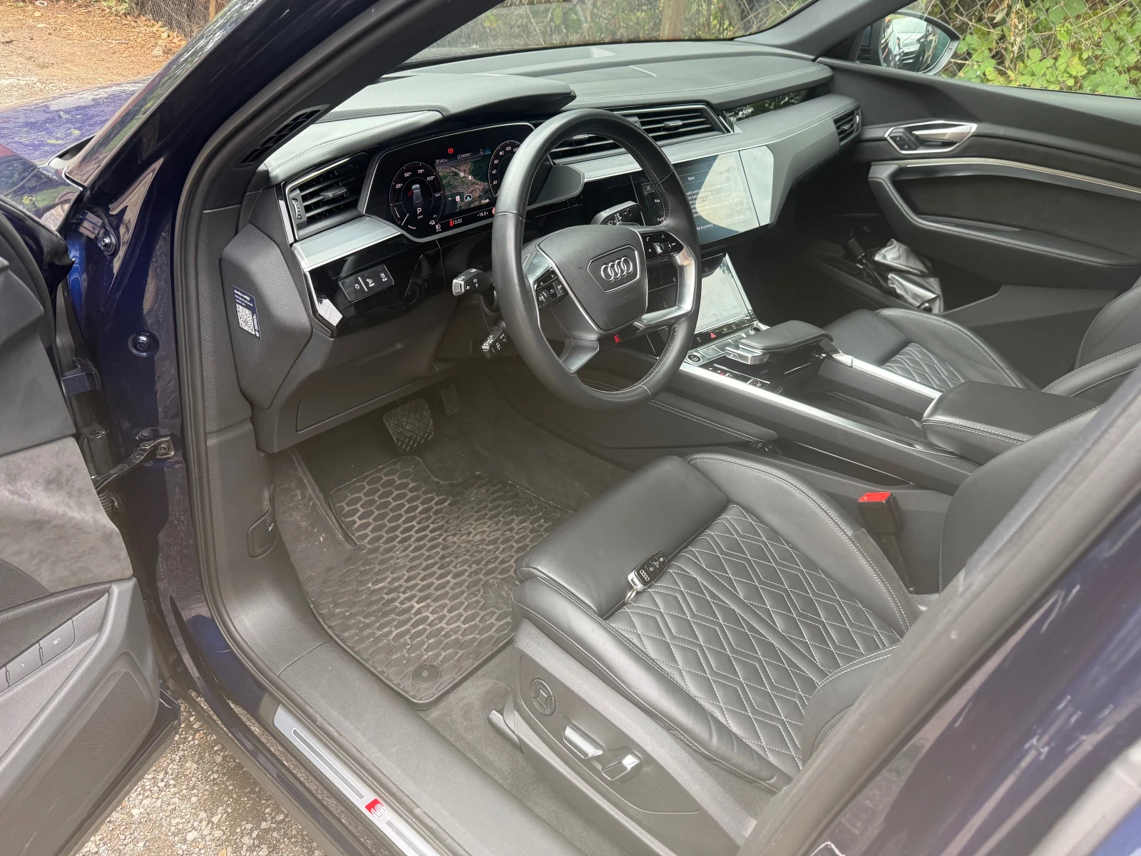 Audi E-Tron 55, снимка 6 - Автомобили и джипове - 56596326