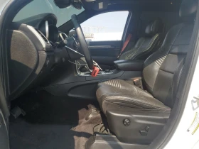 Обява за продажба на Jeep Grand cherokee TRACKHAWK 6.2L * КЛИП НА ДВИГАТЕЛ* * ЛИЗИНГ*  ~79 999 лв. - изображение 6