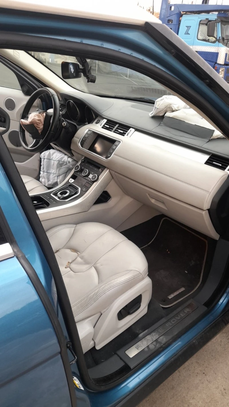 Land Rover Range Rover Evoque 2.2 На Части, снимка 11 - Автомобили и джипове - 43892117