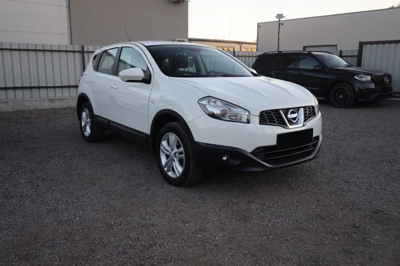 Nissan Qashqai 1.6 facelift Acenta ТЕМПОМАТ Клима #iCarbg @iCar_ , снимка 3 - Автомобили и джипове - 47737854