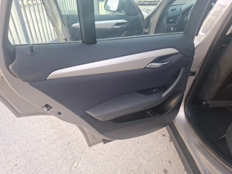 BMW X1 1.8d Automat Sd, снимка 9 - Автомобили и джипове - 48873582