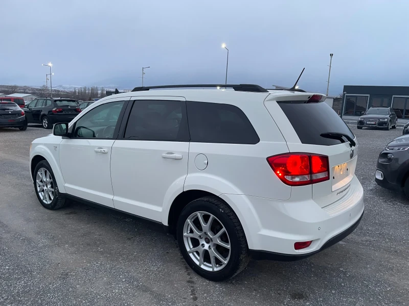 Fiat Freemont 2.0D 6+ 1 KEYLESS КОЖА, снимка 4 - Автомобили и джипове - 53066320