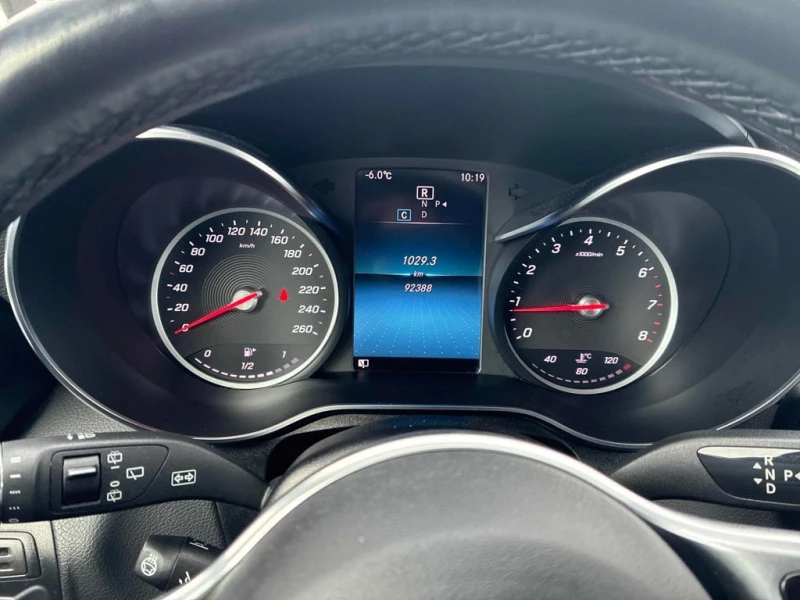 Mercedes-Benz GLC * 300 * CARFAX * ЦЕНА ДО БГ, снимка 8 - Автомобили и джипове - 53155936