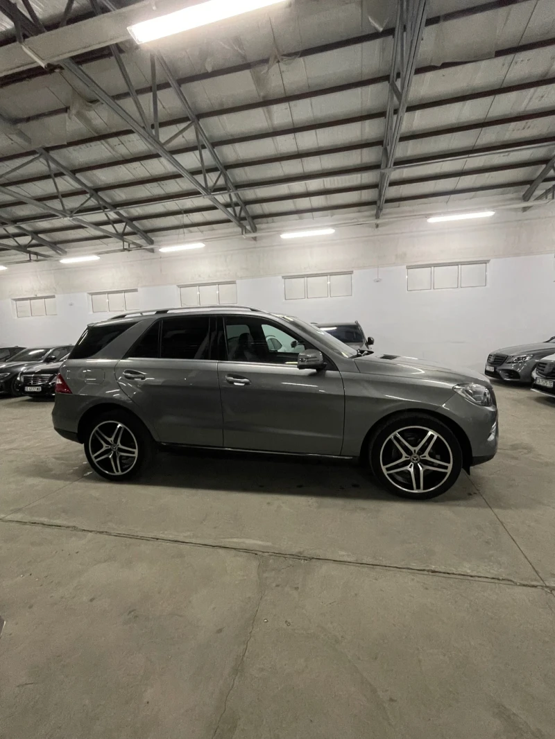 Mercedes-Benz ML 250 CDI/4matic/Led adaptiv/21j/BLUEtec/ОБСЛУЖЕНА!!!, снимка 7 - Автомобили и джипове - 53458699