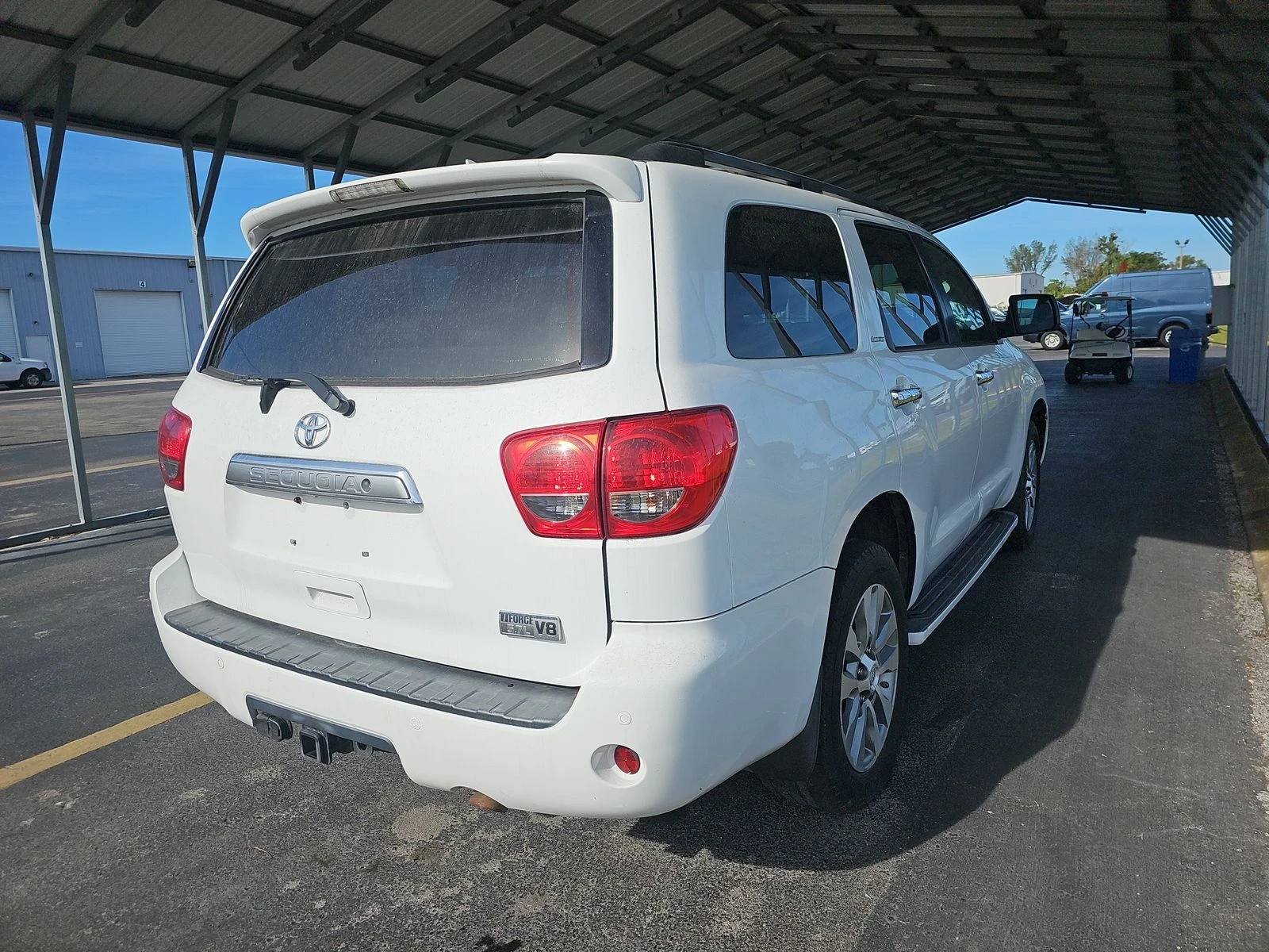 Toyota Sequoia  - изображение 10