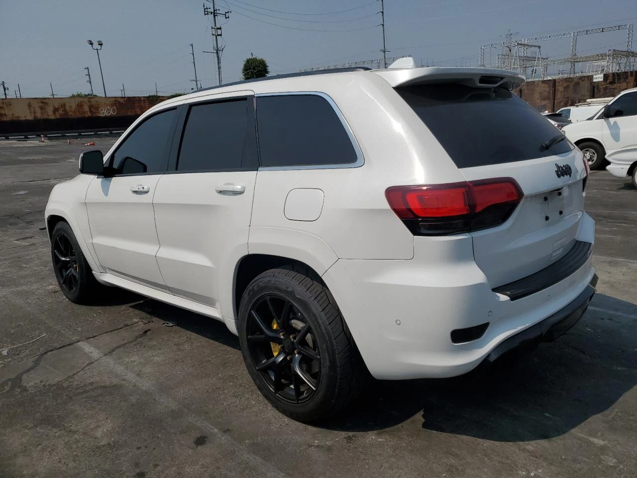 Jeep Grand cherokee TRACKHAWK 6.2L * КЛИП НА ДВИГАТЕЛ* * ЛИЗИНГ*  - изображение 3