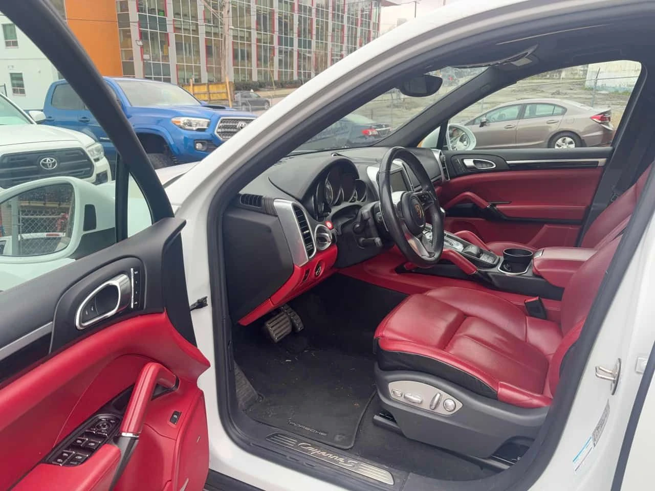 Porsche Cayenne * S E Hybrid * CARFAX * ОБДУХВАНЕ * ПАНО - изображение 5