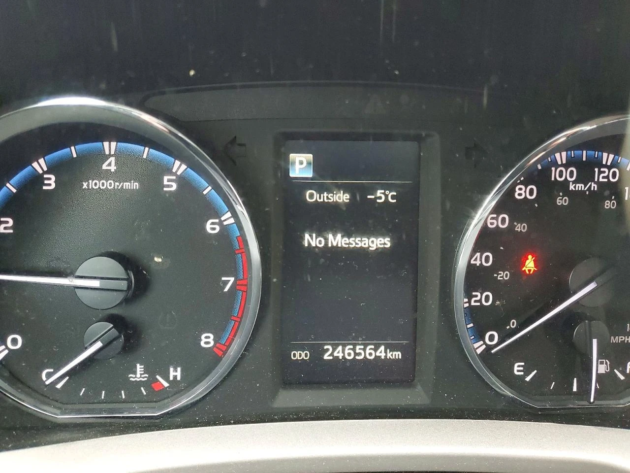 Toyota Rav4 LE AWD, снимка 9 - Автомобили и джипове - 53912730