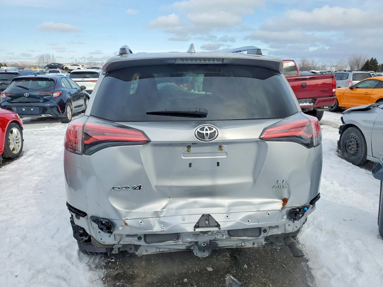 Toyota Rav4 LE AWD, снимка 6 - Автомобили и джипове - 53912730