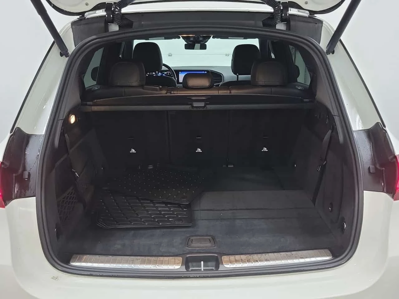 Mercedes-Benz GLE 450 AMG Line * 32k km! * CARFAX * , снимка 15 - Автомобили и джипове - 53913655