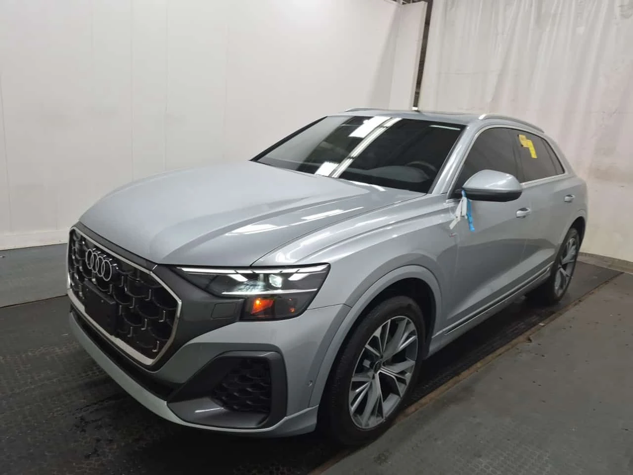 Audi Q8 * Progressiv * PANO* KEYLESS* ПОДГРЕВ* 