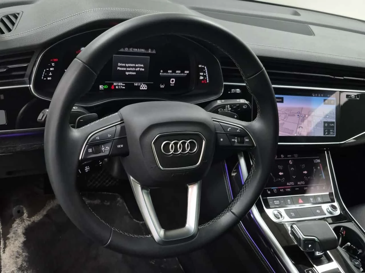 Audi Q8 * Progressiv * PANO* KEYLESS* ПОДГРЕВ* , снимка 2 - Автомобили и джипове - 54380381