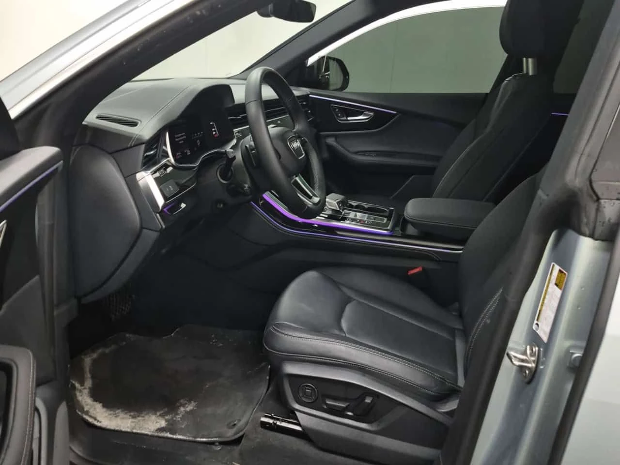 Audi Q8 * Progressiv * PANO* KEYLESS* ПОДГРЕВ* , снимка 5 - Автомобили и джипове - 54380381