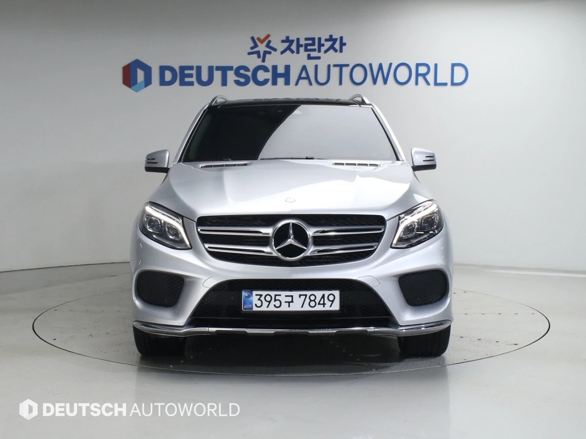 Mercedes-Benz GLE 350 d 4MATIC* ПОДГРЕВ* ОБДУХВАНЕ* PANORAMA, снимка 3 - Автомобили и джипове - 54984461