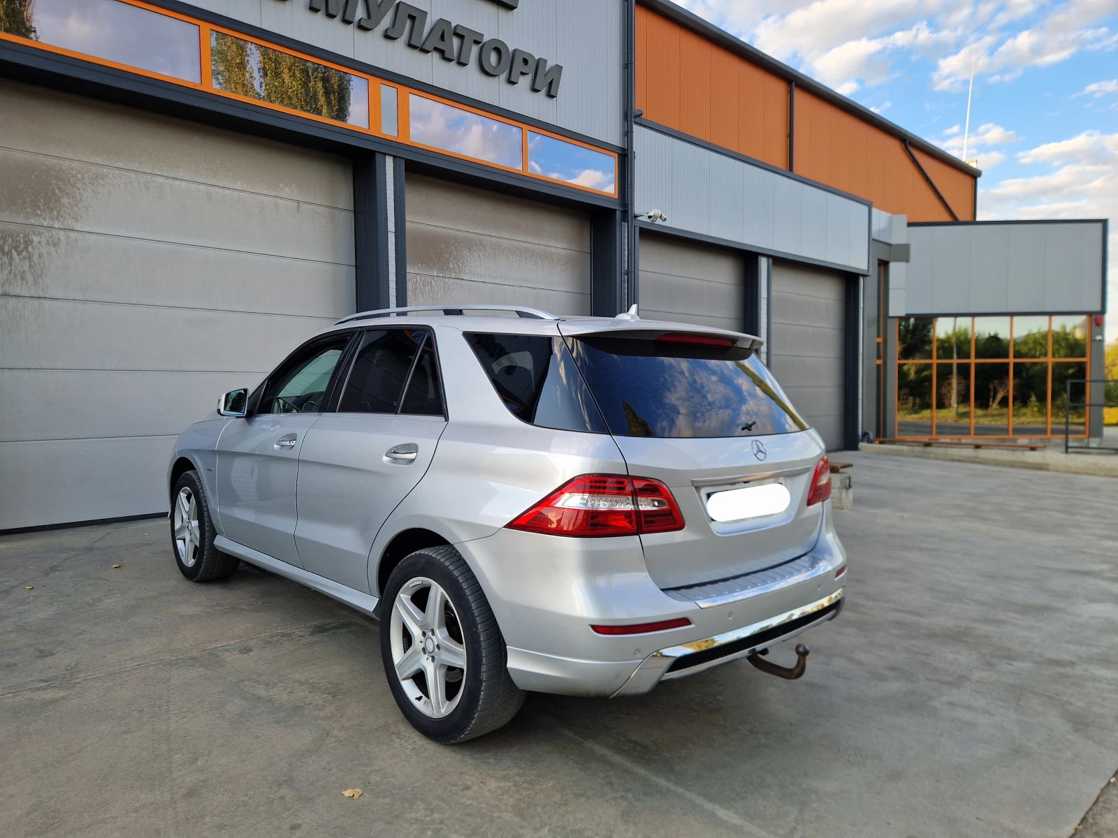 Mercedes-Benz ML 350 AMG Теглич Камера Лизинг , снимка 4 - Автомобили и джипове - 55669837