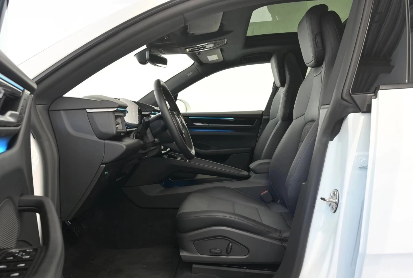 Porsche Macan 4 / ELECTRIC SPORT SOUND / PANO / AIR / HEAT PUMP/ | Mobile.bg � ����������� 8