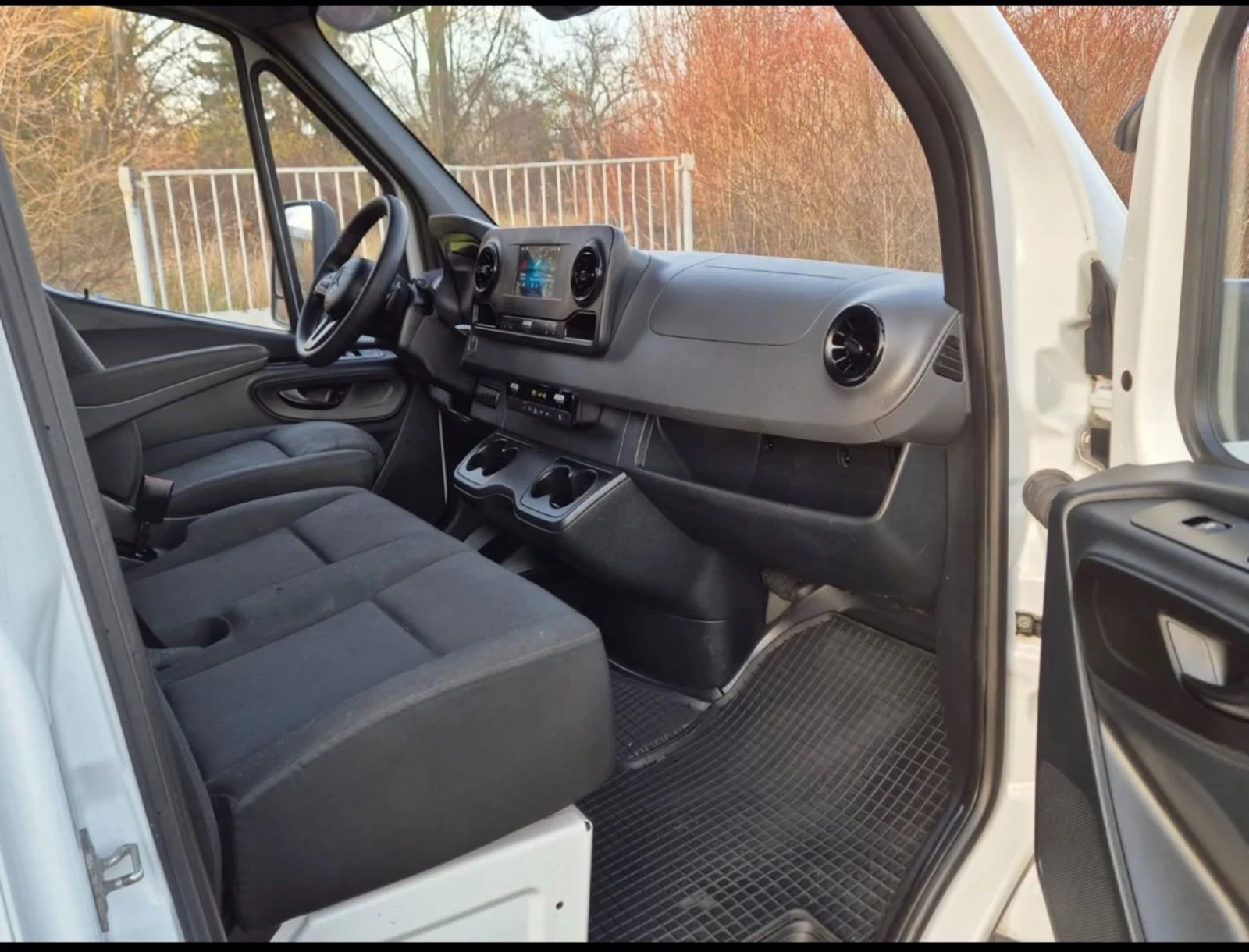 Mercedes-Benz Sprinter 319 3.0 V6 нов внос!  - изображение 6