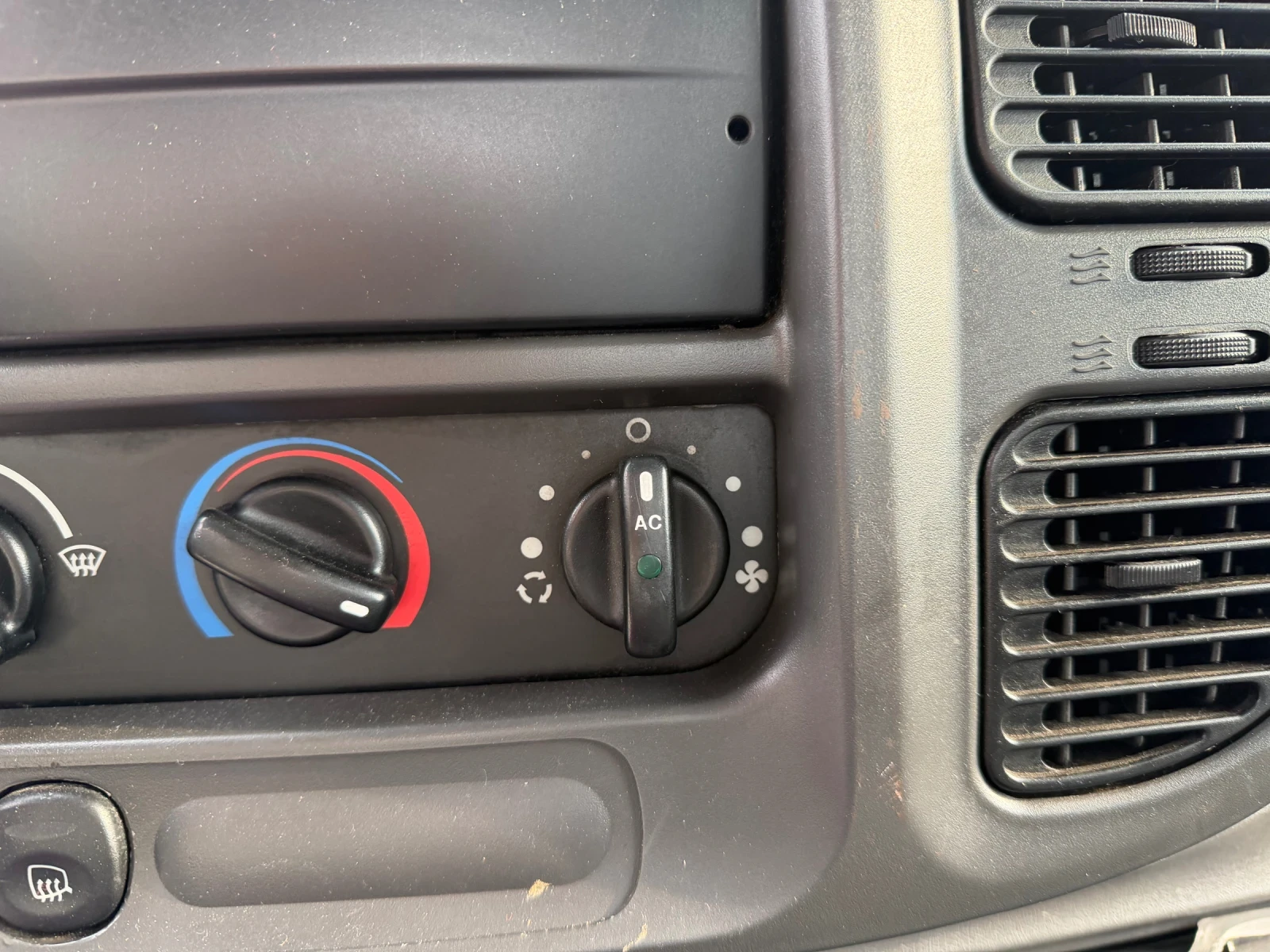 Ford Transit 125к.с* Климатик* 4.20 метра каросерия, снимка 6 - Бусове и автобуси - 53717026