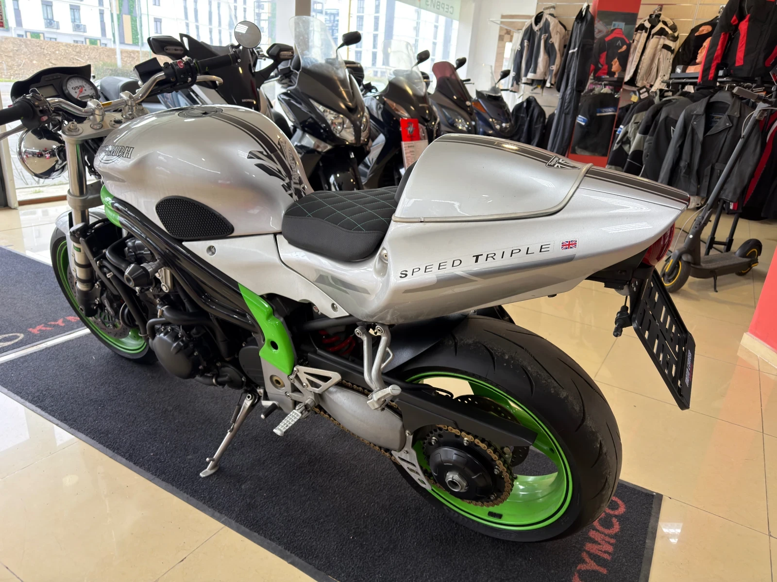Triumph Speed Triple 955I - изображение 8