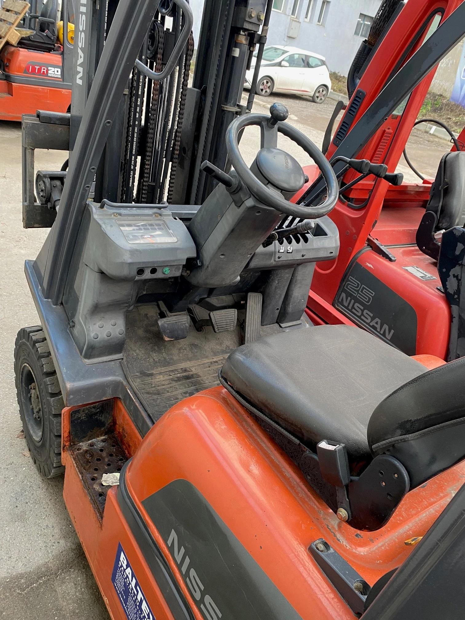  Nissan    | Mobile.bg   4