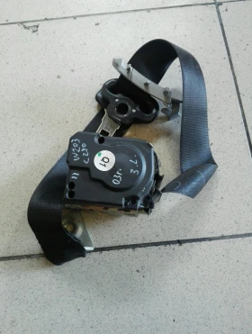 Колан заден ляв Мерцедес Ц270 w203 комби