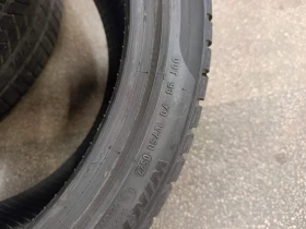 Гуми Зимни 245/40R20, снимка 8