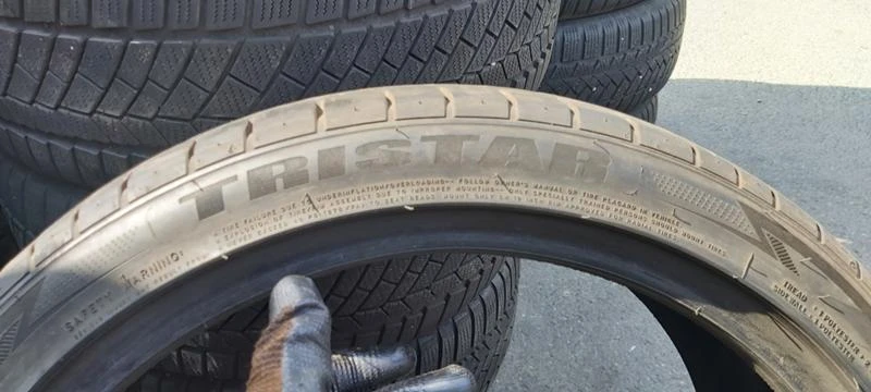 Гуми Летни 225/40R19, снимка 4 - Гуми и джанти - 34164693