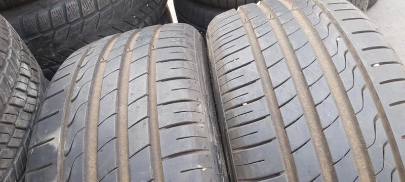 Гуми Летни 225/40R19, снимка 2 - Гуми и джанти - 34164693