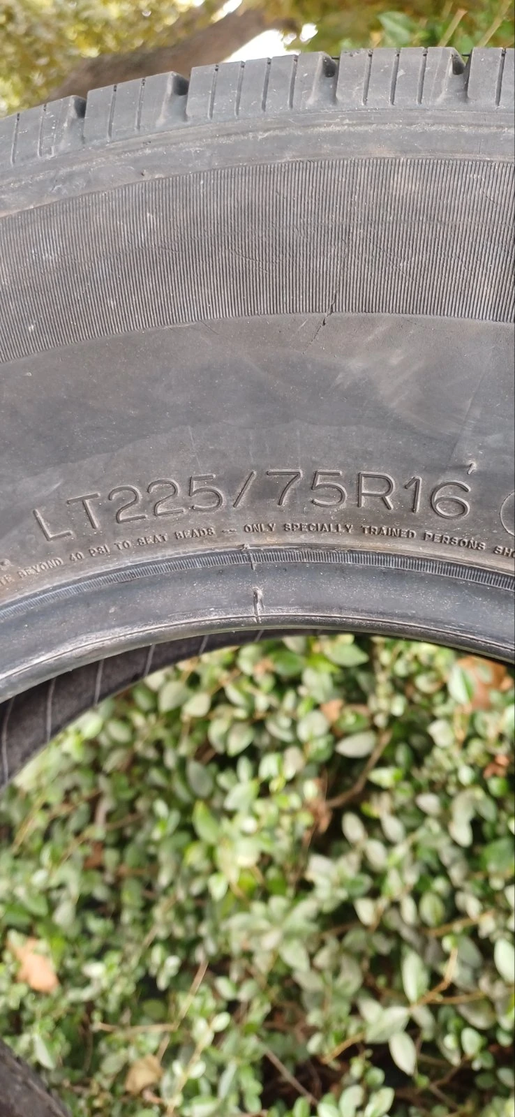 Гуми Зимни 225/75R16, снимка 5 - Гуми и джанти - 52130976