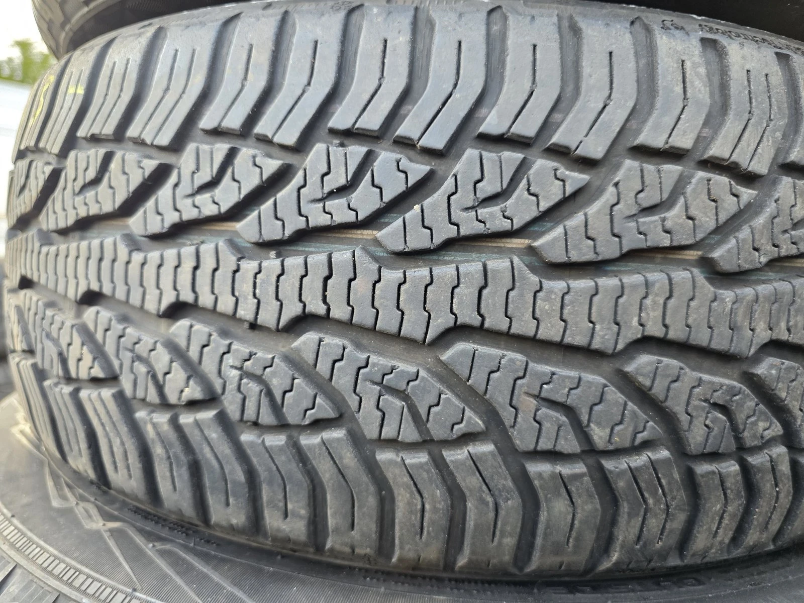 Гуми Всесезонни 195/50R15, снимка 2 - Гуми и джанти - 56732319