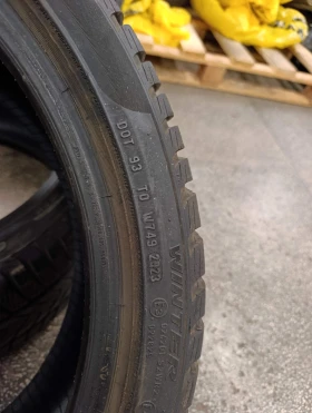 Гуми Зимни 245/40R20, снимка 3 - Гуми и джанти - 52822882