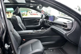 Toyota Crown LIMITED AWD PANORAMIC ONE OWNER, NO ACCIDENTS / AU | Auto.bg — изображение 12